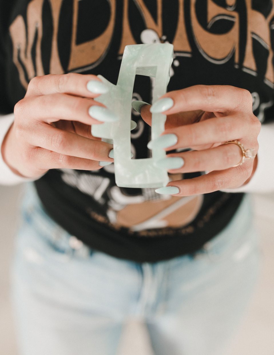 As if Claw Clip - Blue Allure